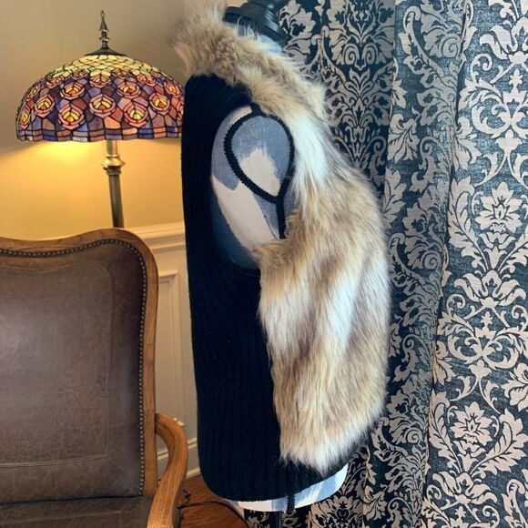 Leo & Nicole faux fur sweater vest PM - Picture 5 of 11